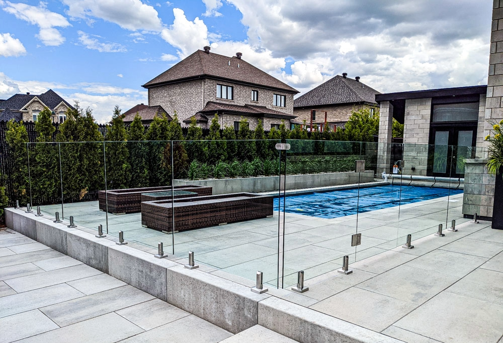 Tempered Glass 12 46 18 - Pool Fence